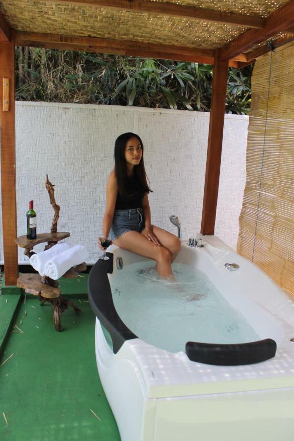 White Creative Villa Campuhan Ubud Extérieur photo