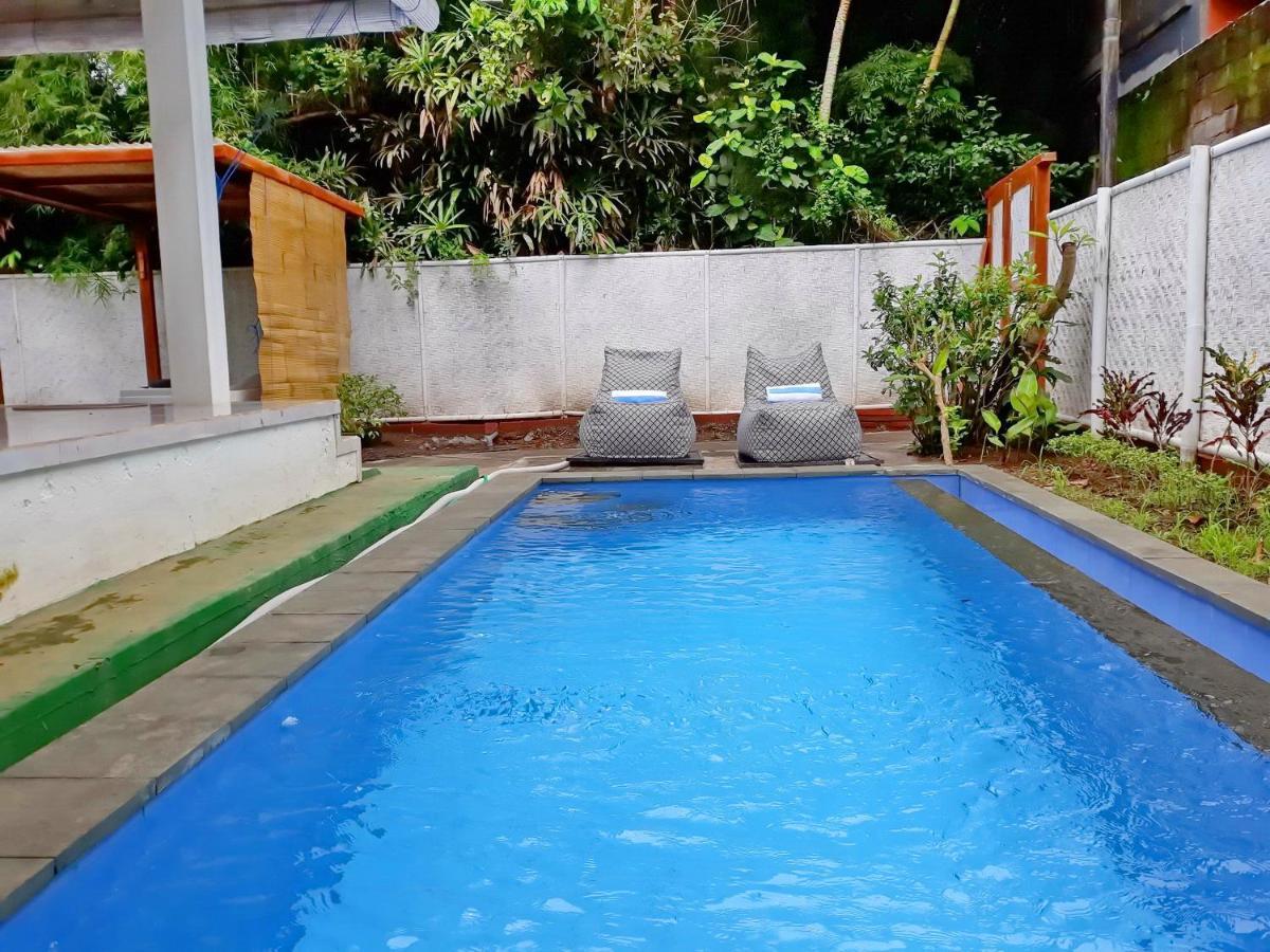 White Creative Villa Campuhan Ubud Extérieur photo